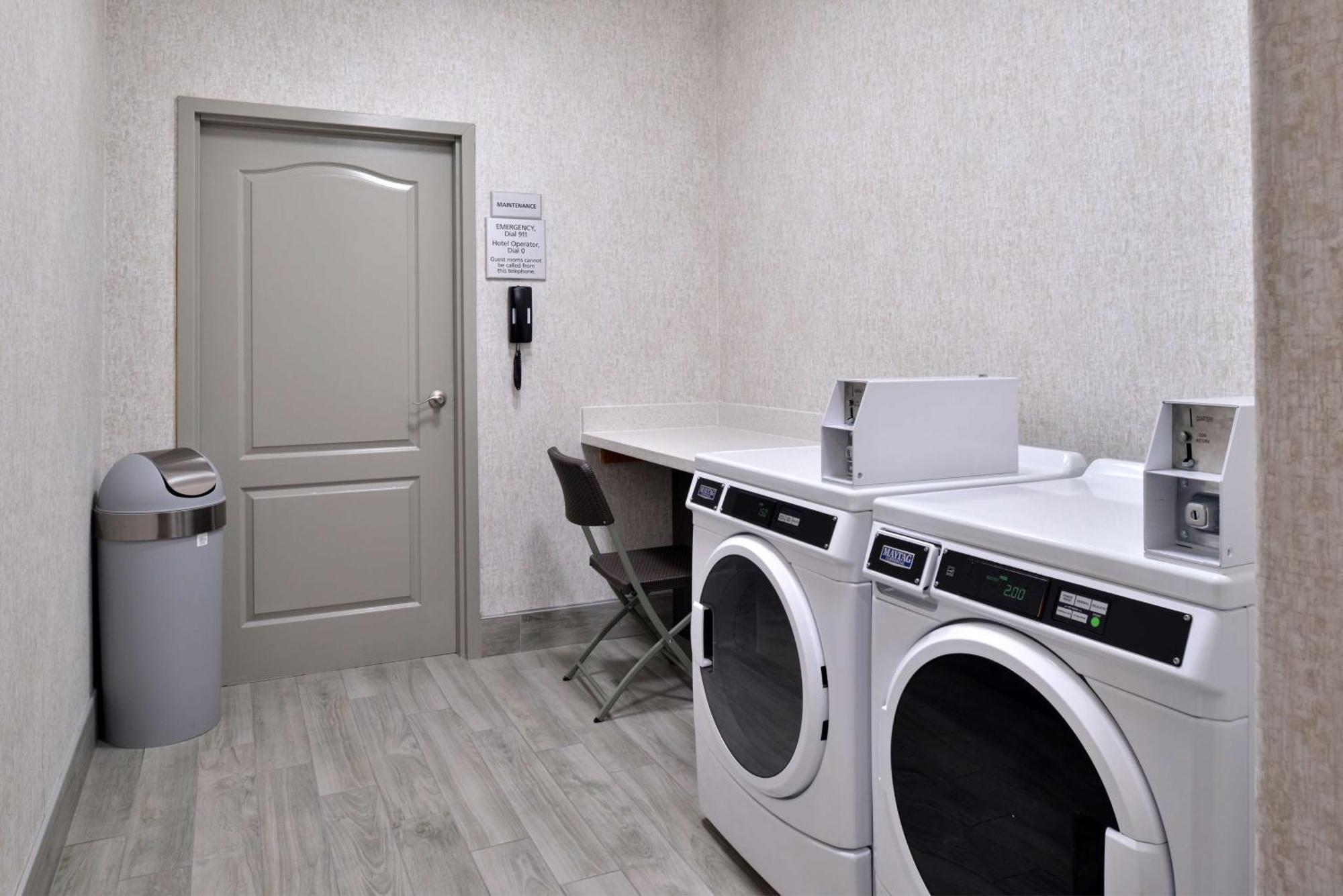 Hampton Inn Kansas City Northeast Esterno foto
