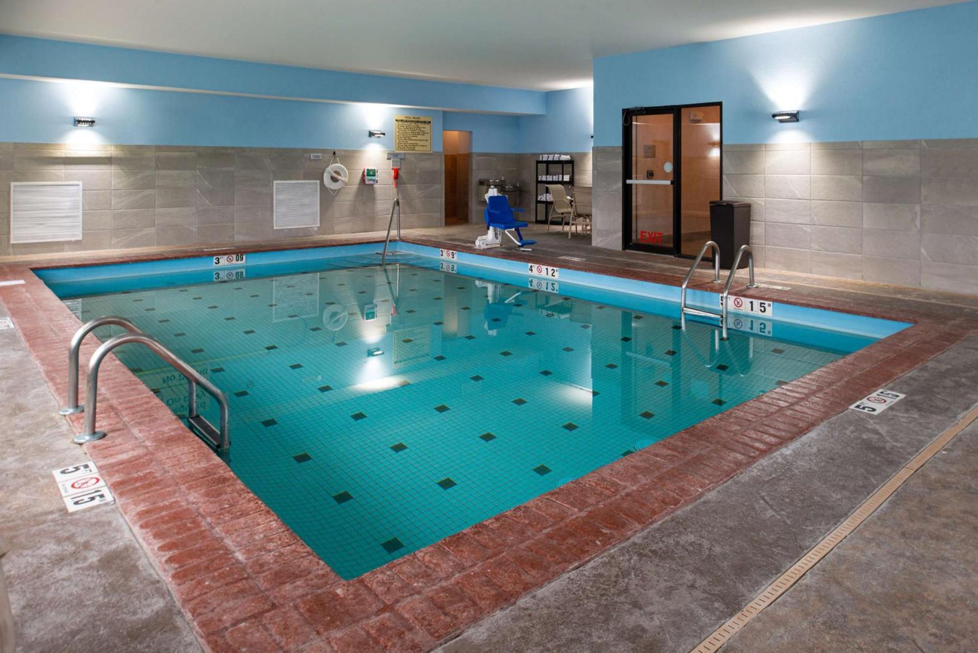 Hampton Inn Kansas City Northeast Esterno foto